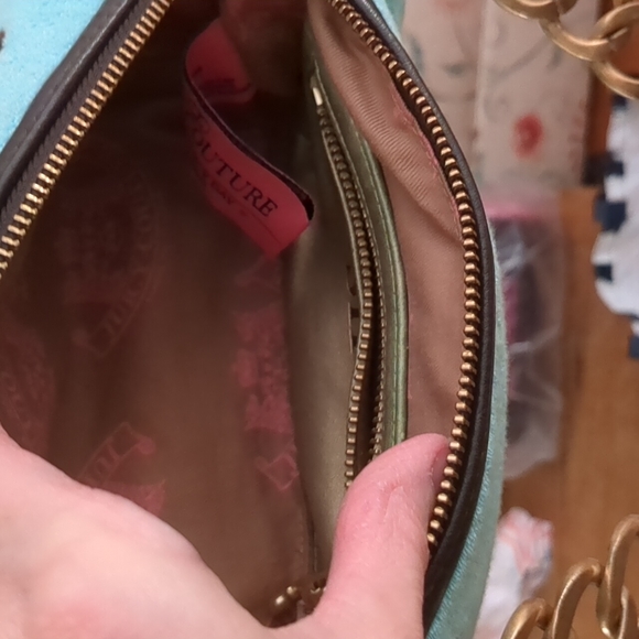 VINTAGE JUICY COUTURE TOOTSIE ROLL BARREL BAG! - Picture 16 of 17